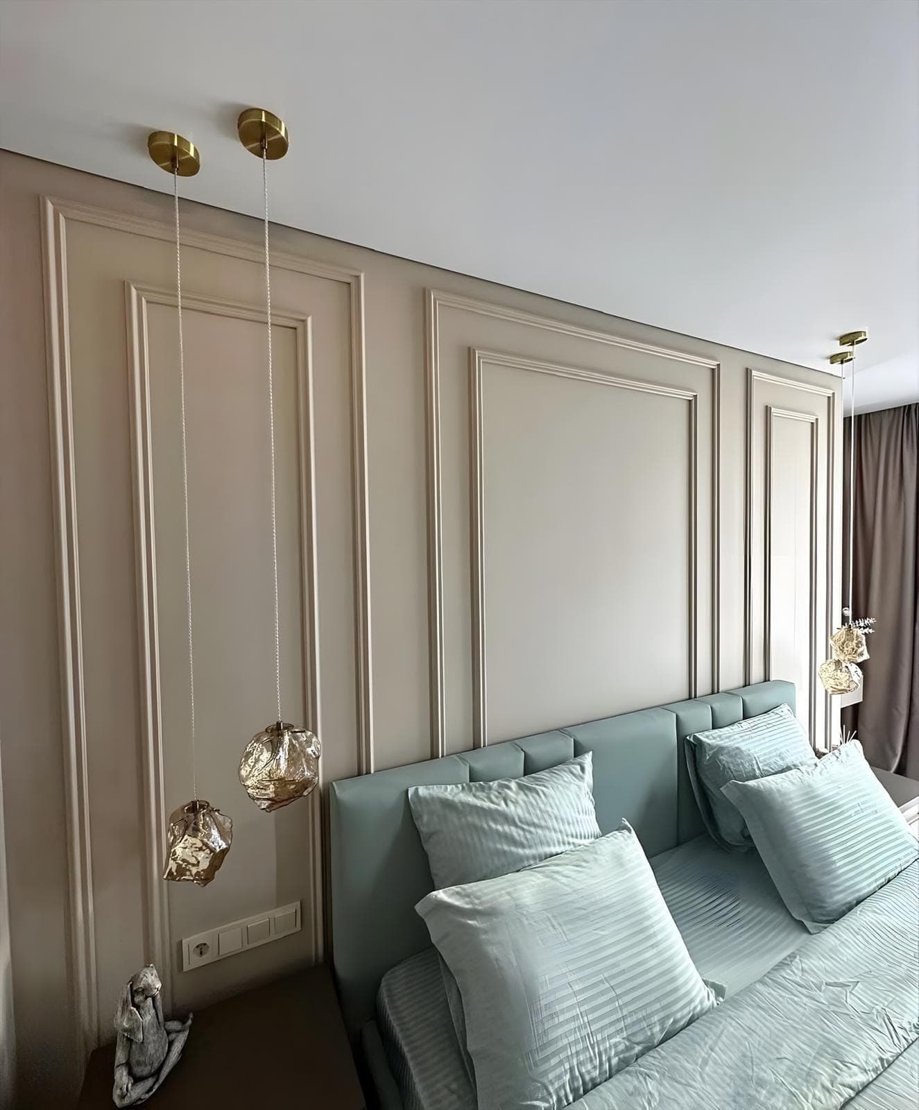Plâtrerie — Chambre à moulures décoratives · réalisation ARDMUPRO